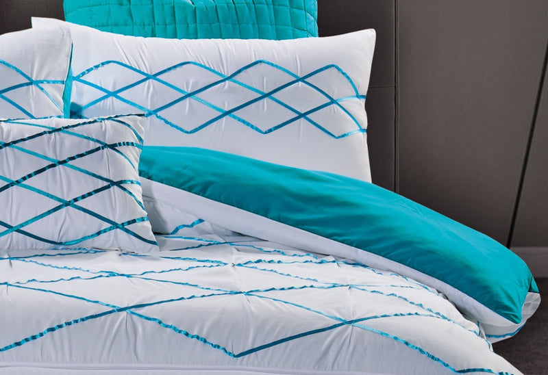 Super King Size White and Turquoise Blue Quilt Cover Set (3PCS) Payday Deals