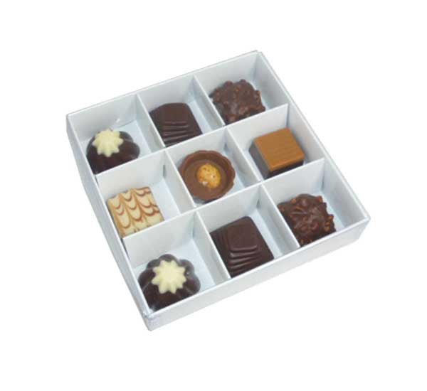 100 Pack of White Card Chocolate Sweet Soap Product Reatail Gift Box - 9 bay 4x4x3cm Compartments  - Clear Slide On Lid - 12x12x3cm Payday Deals