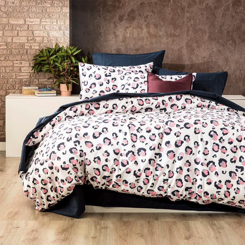 175 GSM Egyptian cotton Flannelette Snow Leopard King Quilt Cover Set by Park Avenue Payday Deals