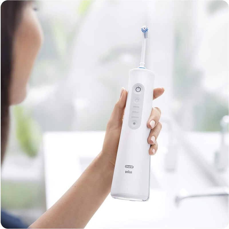 Oral-B Aquacare Irrigator 4 Water Flosser, Cordless and Rechargeable, Oxyjet Technology, 4 Cleaning Modes