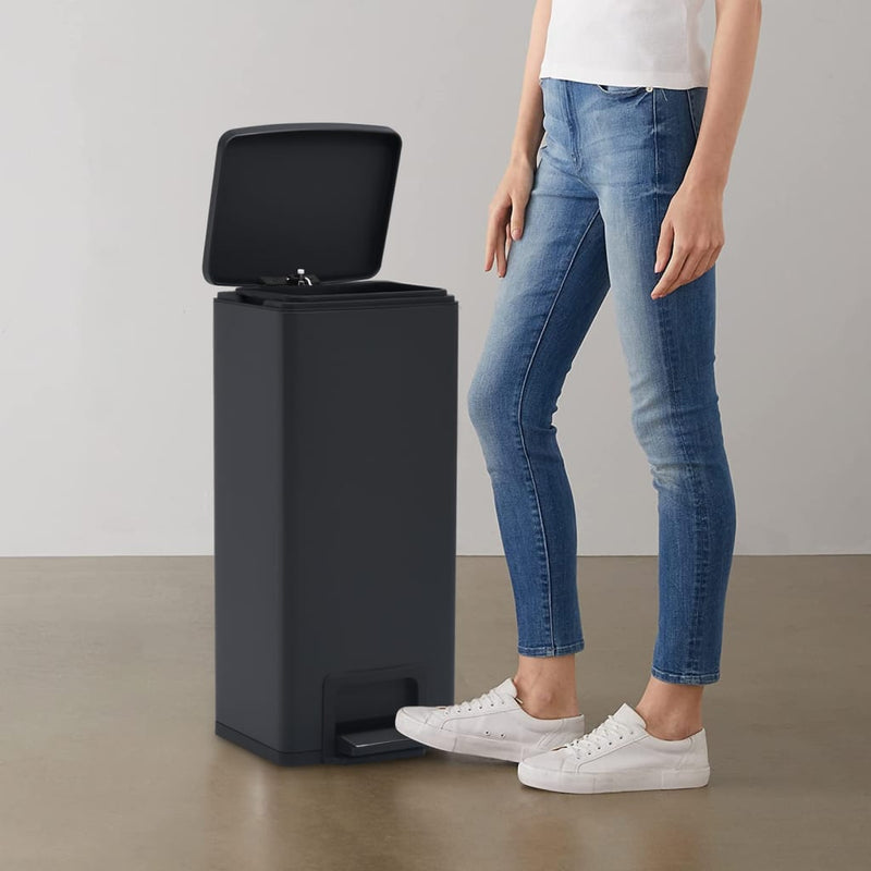 Dustbin with Pedal Anti-fingerprint 30L Black Stainless Steel