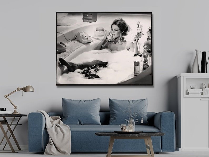 Wall Art 50cmx70cm Brigitte Bardot In the bath poster, Black Frame Canvas