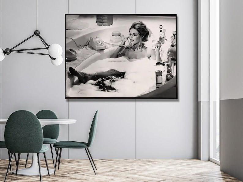 Wall Art 60cmx90cm Brigitte Bardot In the bath poster, Black Frame Canvas