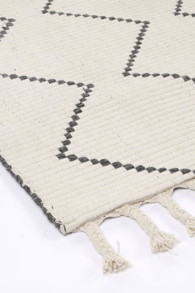 Leilani Diamond Tassel Cream Rug 160x230cm