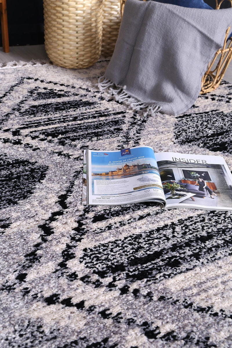 Myk Black White Diamond Rug 160x230 cm