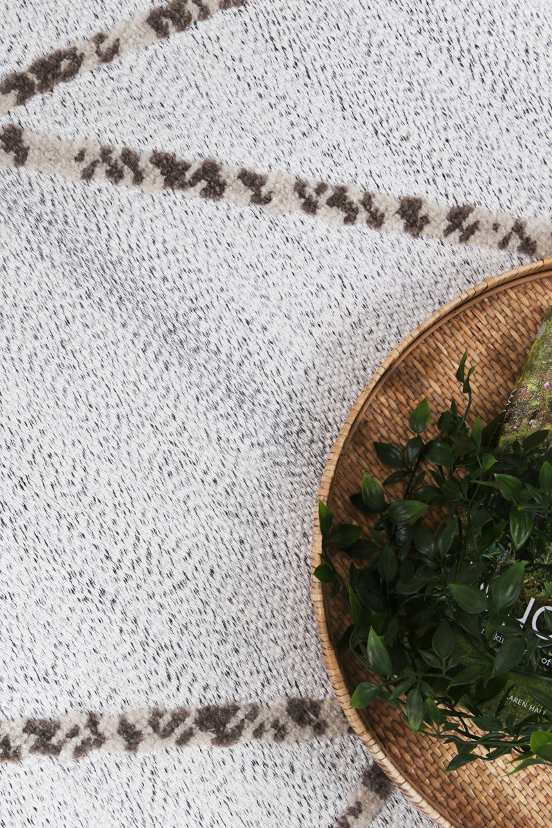 ares-05-cream-beige 300x400