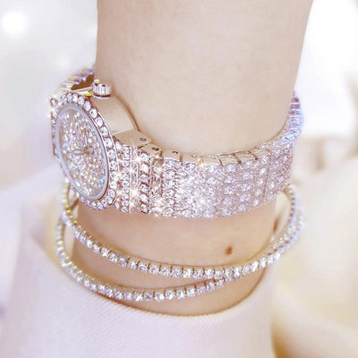 Starry Diamond Chain Women Wrist Watch - Silver Diamonds Surface