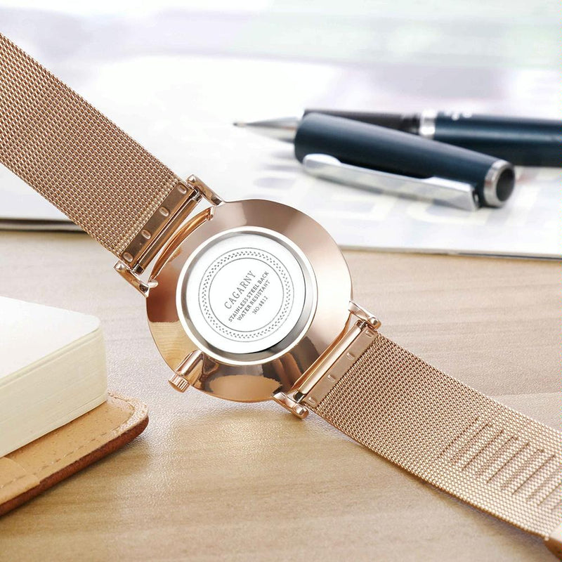 Stylish Men Quartz Watch with Gold Alloy Case and Stainless Steel Band - Round Dial - Wa0733C