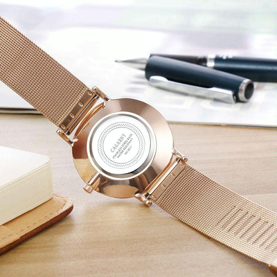 Stylish Men Quartz Watch with Gold Alloy Case and Stainless Steel Band - Round Dial - Wa0733D