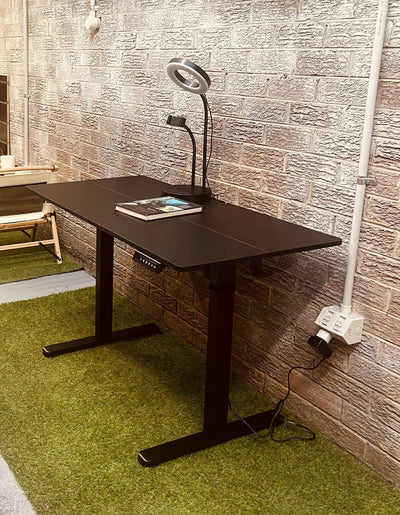 120 x 70cm Electric Standing Desk Height Adjustable Motorised Electric Sit Stand in Black