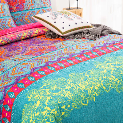 Colorful Quilted bedspread and pillowcovers set: Add a Splash of Color - Queen size