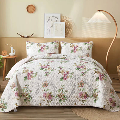 Artisan Quilted Coverlet and Pillowcases Set: A Masterpiece for Your Bed - Queen size