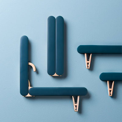 2PCS Green Portable Travel Hanger with Hidden Clips - Lightweight Folding Clothes Hanger for Socks and Small Items