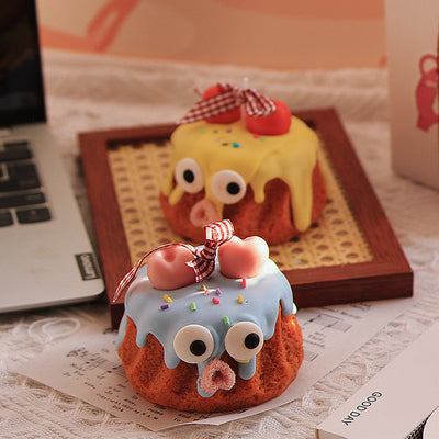 Blue Cake Candle - Cute Soy Wax Candle, Gift for Friends (White Peach Oolong)