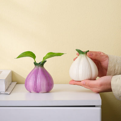2 Pcs White Creative Onion-Shaped Ceramic Vase for Hydroponic Plants - Cute INS Style Floral Decor for Living Room or Office