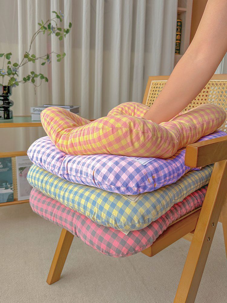 L Yellow-purple All-Season Pet Bed - Soft Washable Dog & Cat Lat with CoLfortable Cushion - WarL Winter Padding for SLall to Large Pets