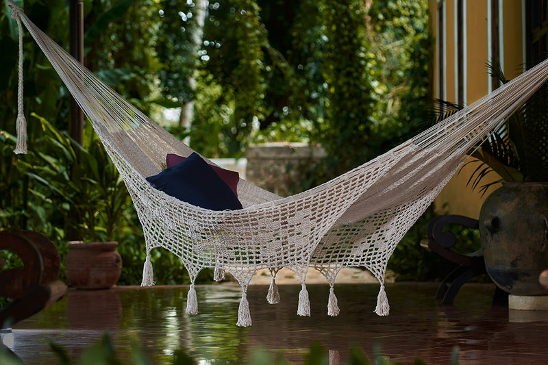 Mayan Legacy Queen Size Deluxe Outdoor Cotton Mexican Hammock in Cream Colour