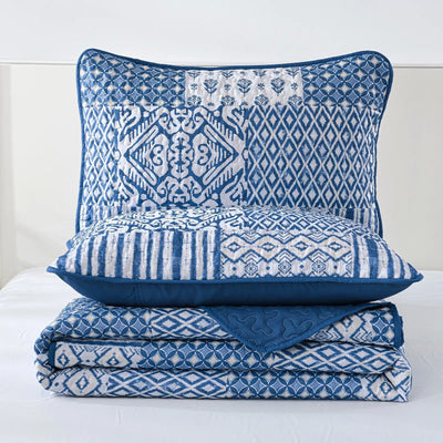 Blissful Quilted bedspread and pillowcovers set: Relax in Style - Queen size Payday Deals