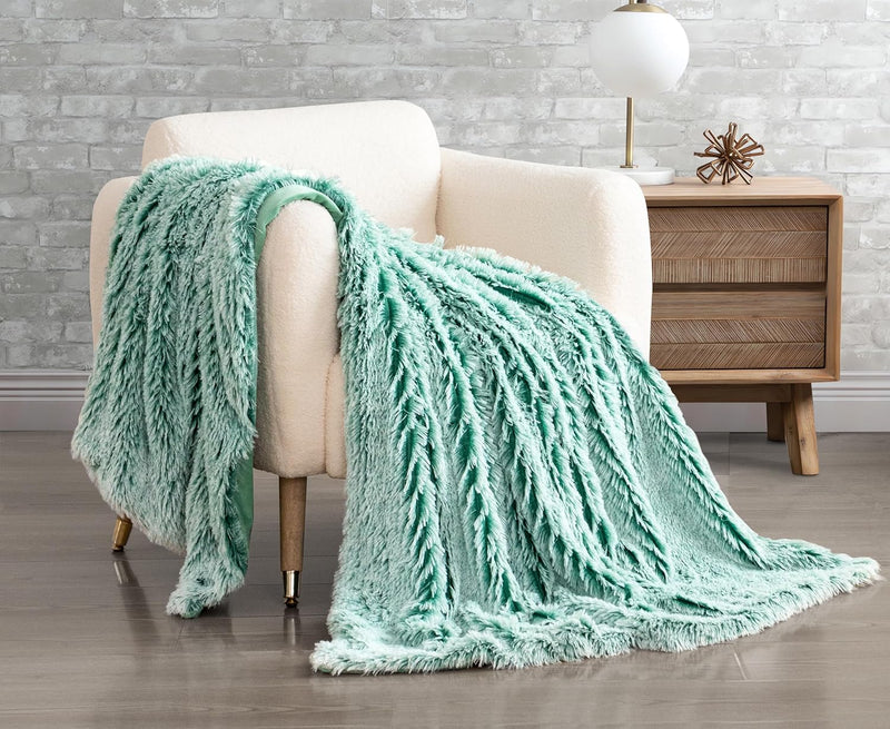 Double Sided Faux Fur Shaggy Throw Blanket - Emerald Payday Deals