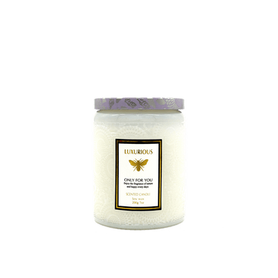 Faubourg Embossed Scented Candle silk flowers
