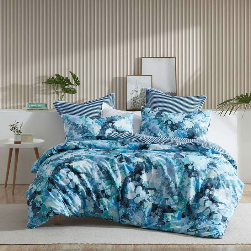 Logan and Mason Heather Blue Cotton-rich Percale Print Quilt Cover Set King Payday Deals