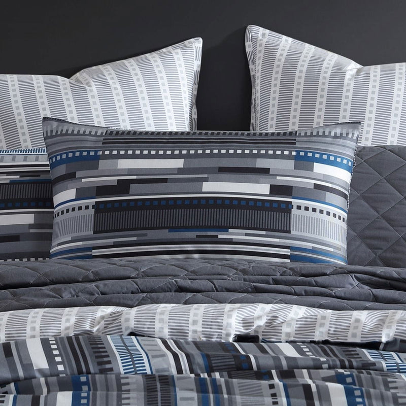 Logan & Mason Urban Stripe Charcoal 250TC 100% Cotton Sateen Quilt Cover Set King Payday Deals