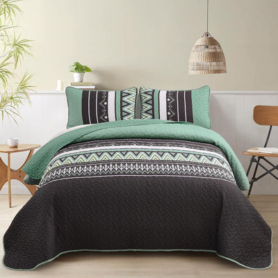 Neutral Quilted bedspread and pillowcovers set: Versatile Style - Queen size Payday Deals