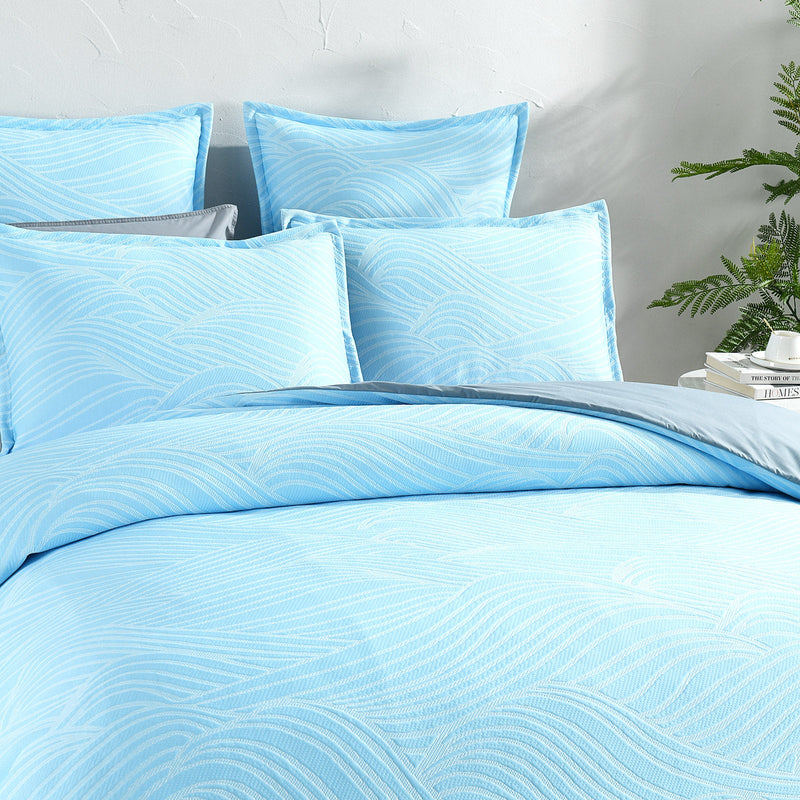 Oscillate Jacquard Sky Quilt Cover Set by Renee Taylor King Payday Deals