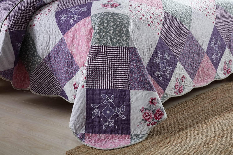 Quaint Quilted bedspread and pillowcovers set: Perfect for a Cozy Retreat - Queen size Payday Deals