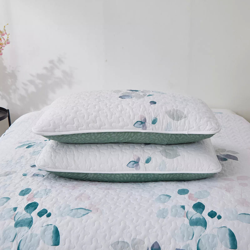 Refreshing Quilted bedspread and pillowcovers set: Cool and Inviting - Queen size Payday Deals