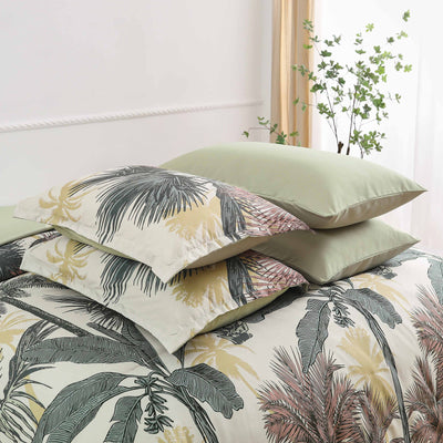 Soft Floral Leaf Comforter Set, King Size, Warm Quilted Bedding with Pillowcases Payday Deals