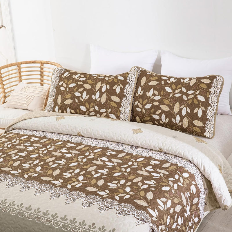 Sophisticated Quilted Bedspread and Pillowcases Set: Exquisite Design and Comfort - Queen size Payday Deals