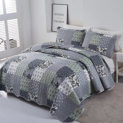 Vivacious Quilted bedspread and pillowcovers set: Full of Life and Energy - Queen size