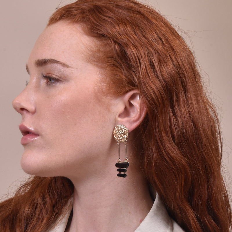 Culturesse Elyn Black and Gold Earrings 