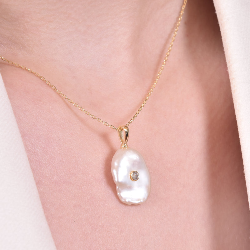 Culturesse Adrienne Gold Vermeil Pearl Pendant Necklace