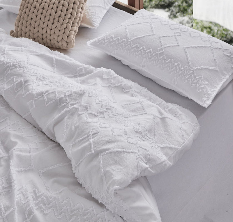 Tufted ultra soft microfiber quilt cover set-single white