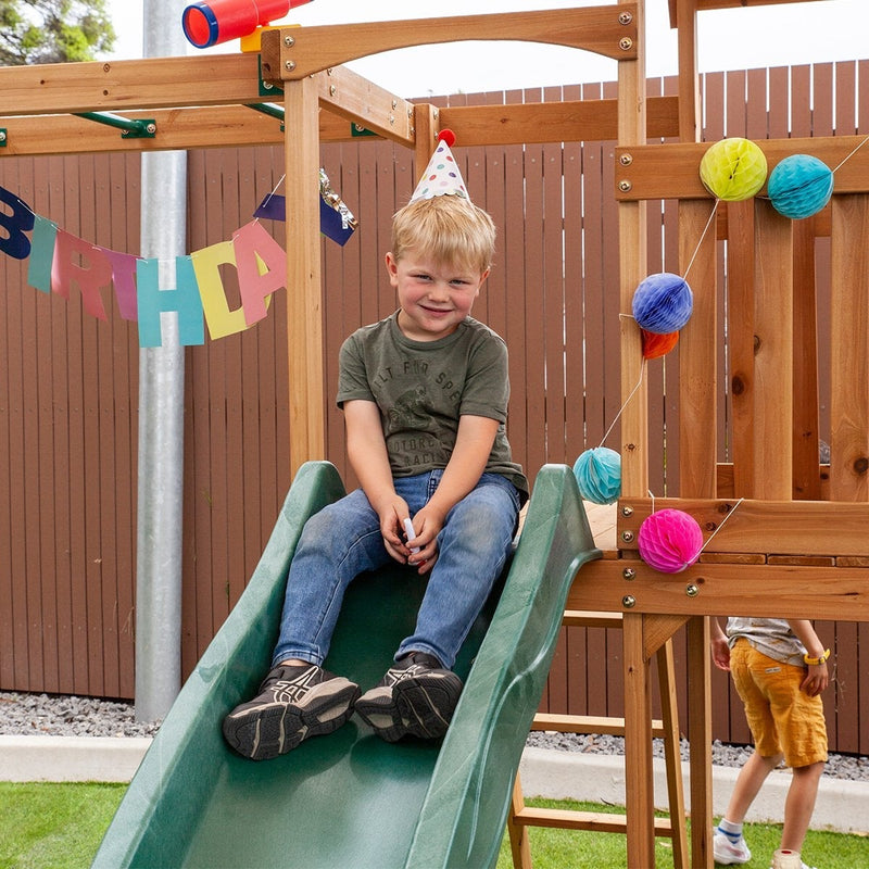 Coburg Lake Play Centre (Yellow Slide)