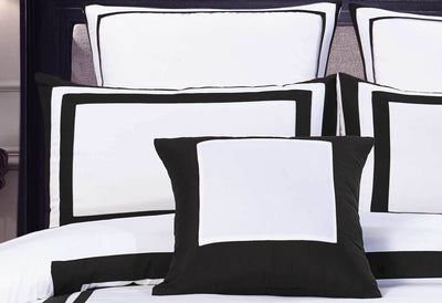 King Size Modern White Black Rectangle Pattern Quilt Cover Set (3PCS)