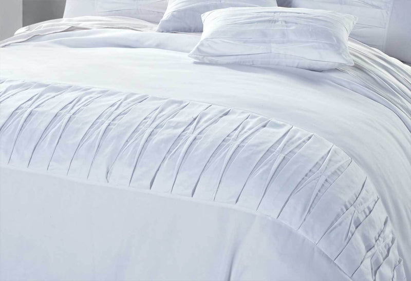 King Size White Pintuck Quilt Cover Set (3PCS) Payday Deals