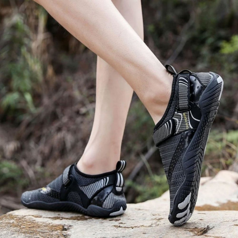 Men Women Water Shoes Barefoot Quick Dry Aqua Sports Shoes - Black Size EU40 = US7 Payday Deals